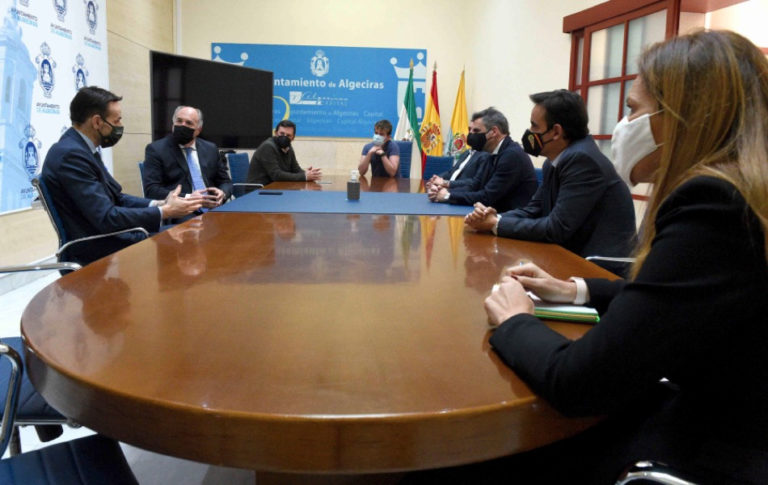 El Algeciras CF presenta al alcalde su proyecto de conversión en SAD